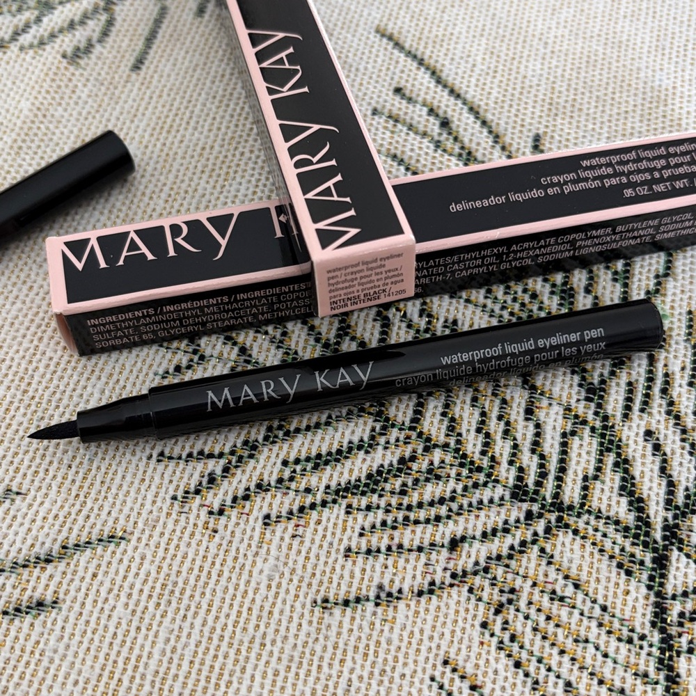 Mary Kay waterproof liquid eyeliner